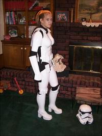 female_stormtrooper.jpg
